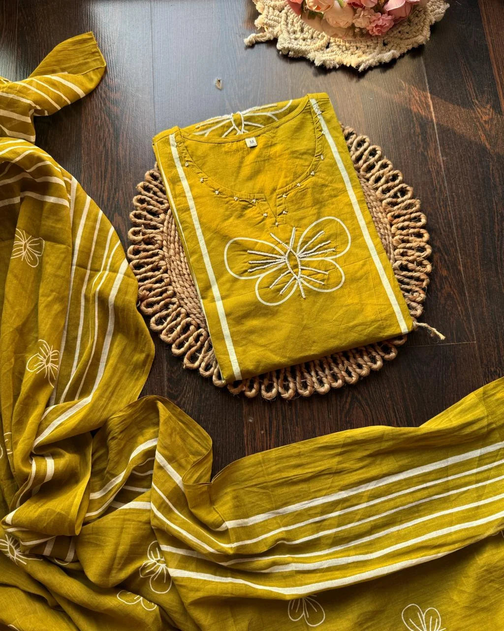 Butterfly Handwork Suit – LIME