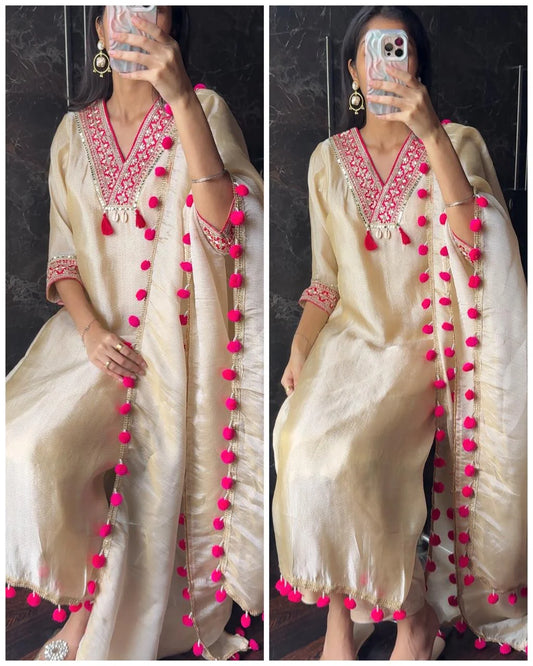 Premium Tissue Pom Pom Suit