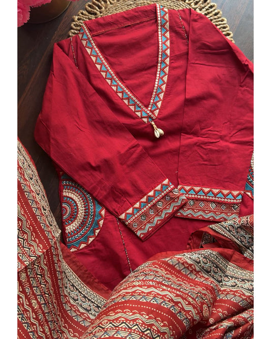 Stylish Embroidered Cotton Pocket suits -Maroon